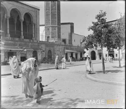 Place et mosquée El Halfaouine (Tunis)